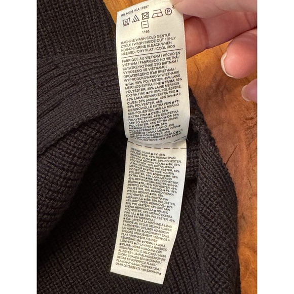 Athleta Hanover V Neck Sweater Gray Merino Wool Blend Women’s Size Medium MINT! - Picture 6 of 10